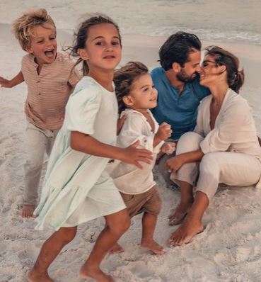 Eric Decker ll with his parents and two siblings 